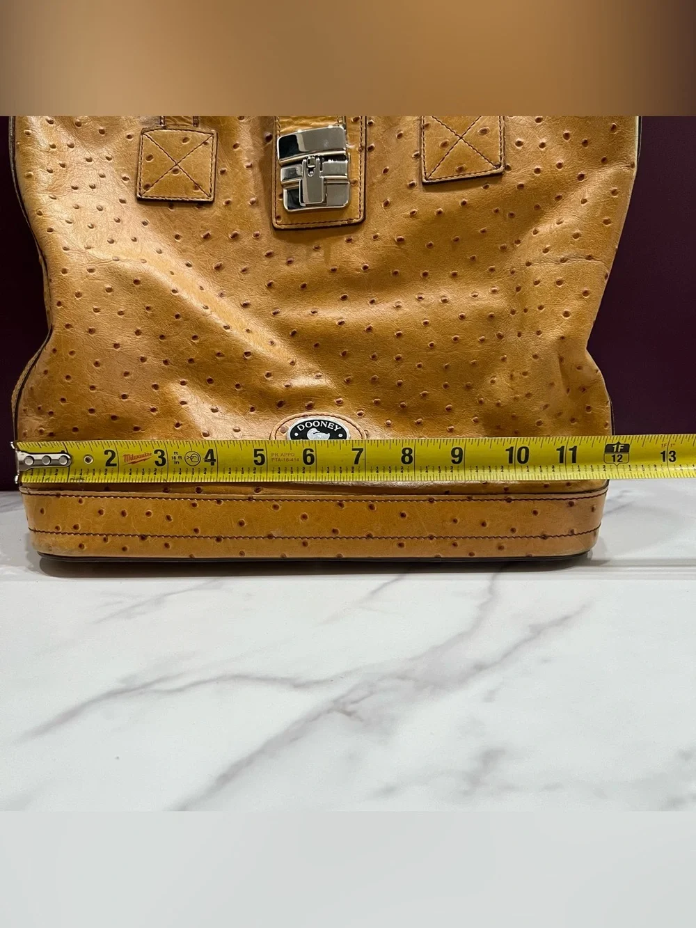 Vintage Dooney & Bourke Tan Ostrich Embossed Leather Bucket Bag Tote Made in USA - Picture 9 of 12